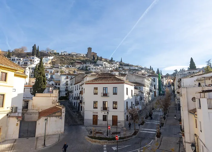 Arco de Elvira by Now Granada